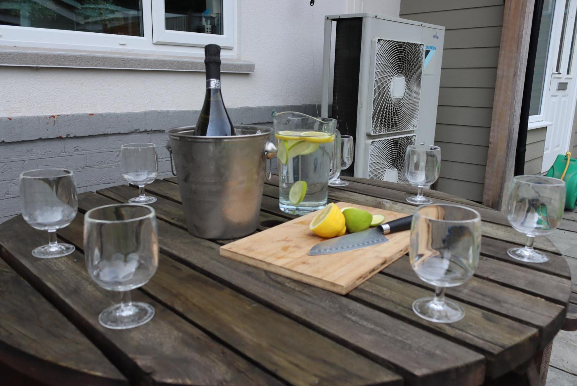 Four Corners Holiday Home Hot Tub & Sauna Ferndown Buitenkant foto