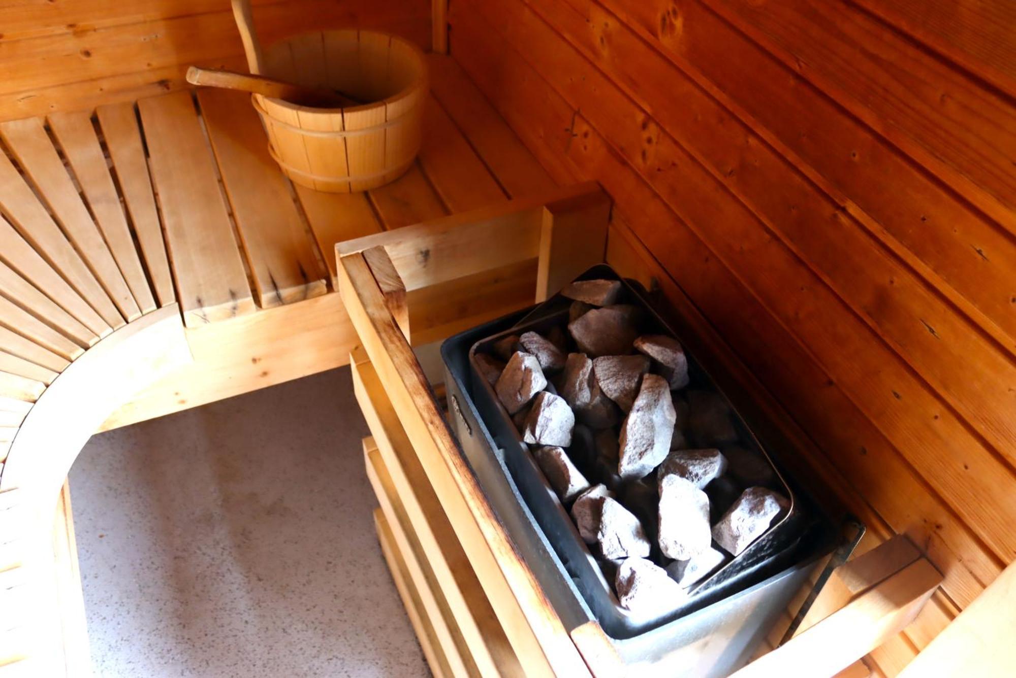 Four Corners Holiday Home Hot Tub & Sauna Ferndown Buitenkant foto
