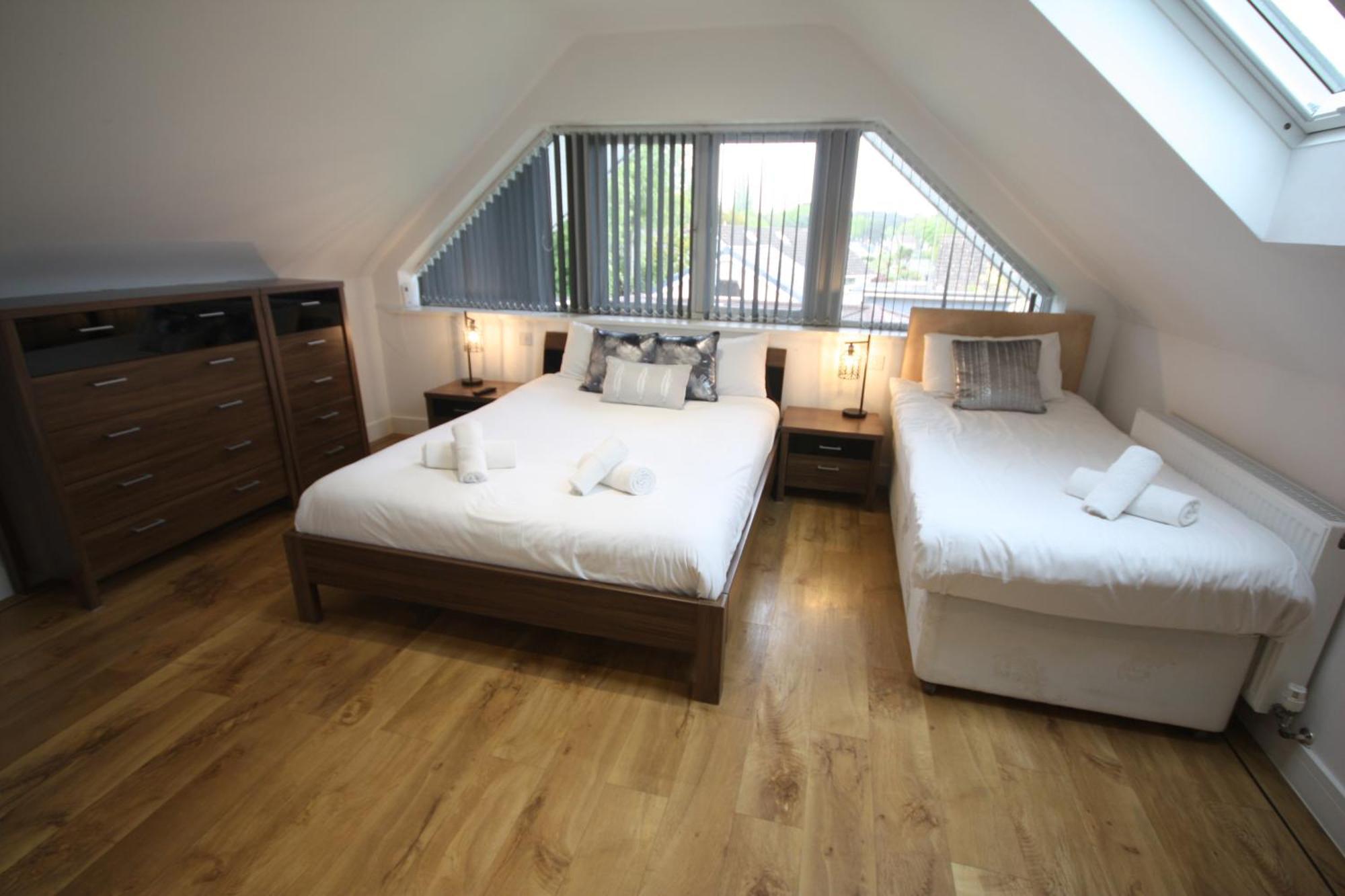 Four Corners Holiday Home Hot Tub & Sauna Ferndown Buitenkant foto